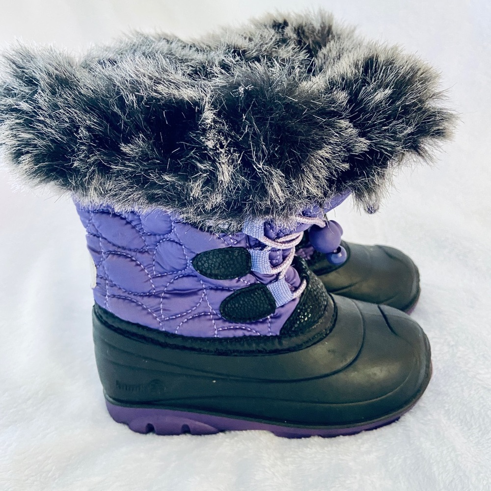 Kamik snow boots size 9
